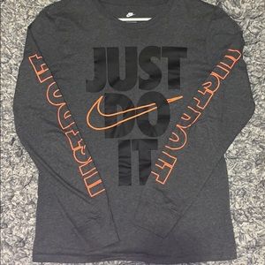 Nike long sleeve tee